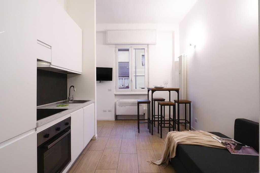 Contempora Apartments - Bilocale Via Verro Милан Экстерьер фото